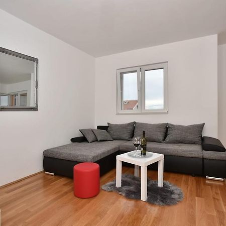 Apartment Anna A2+2 Makarska Ngoại thất bức ảnh