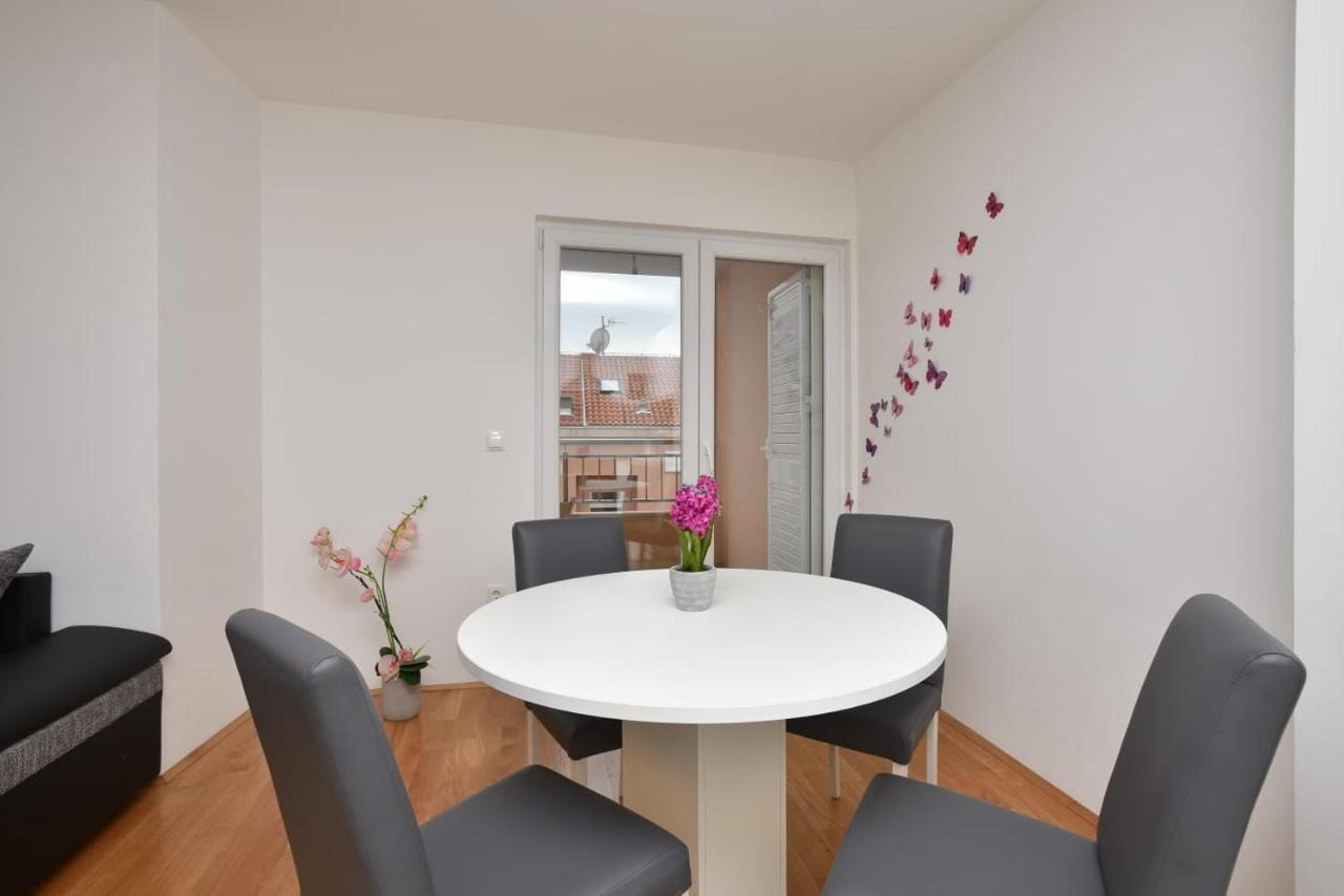 Apartment Anna A2+2 Makarska Ngoại thất bức ảnh