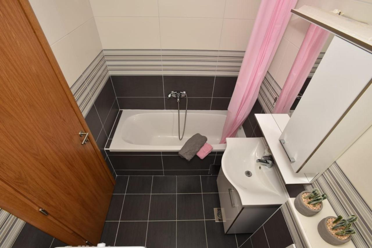 Apartment Anna A2+2 Makarska Ngoại thất bức ảnh