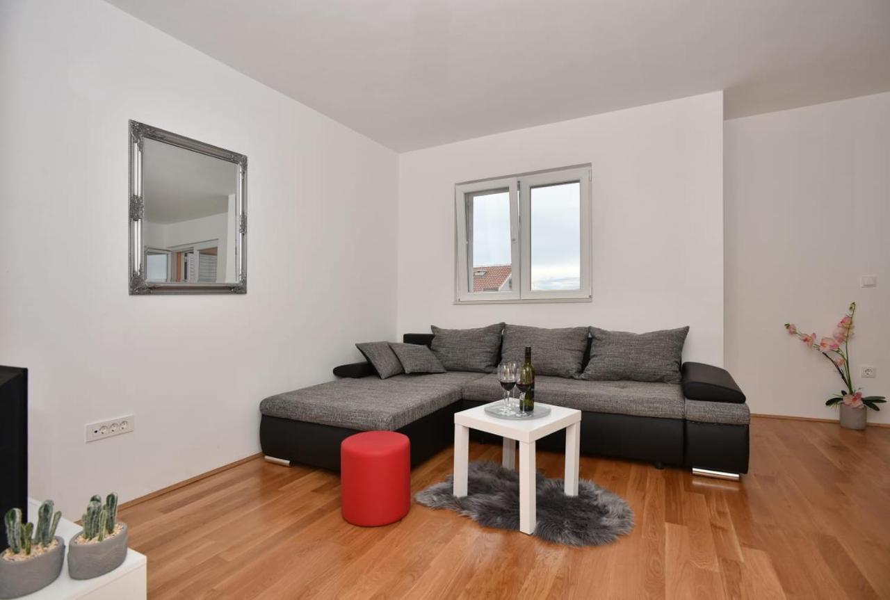 Apartment Anna A2+2 Makarska Ngoại thất bức ảnh