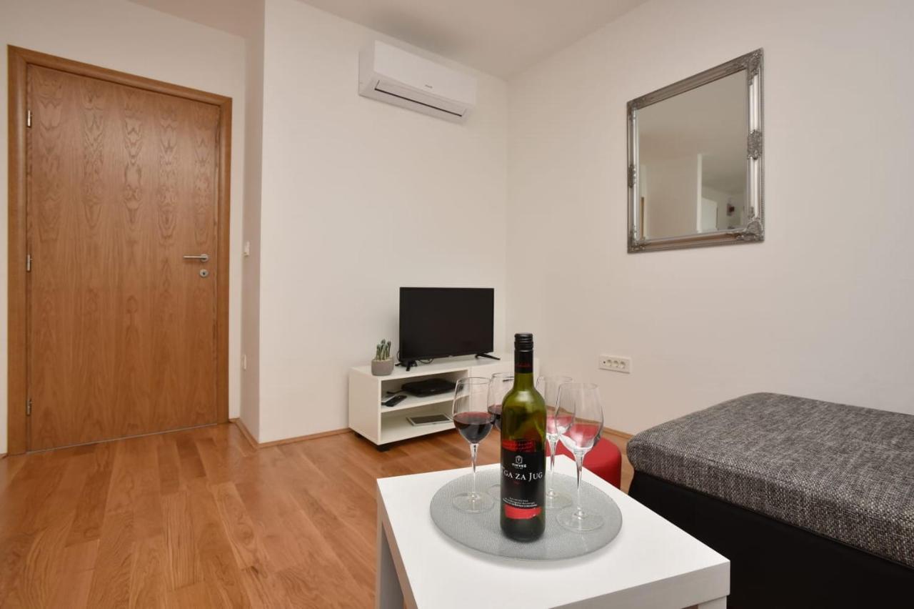 Apartment Anna A2+2 Makarska Ngoại thất bức ảnh